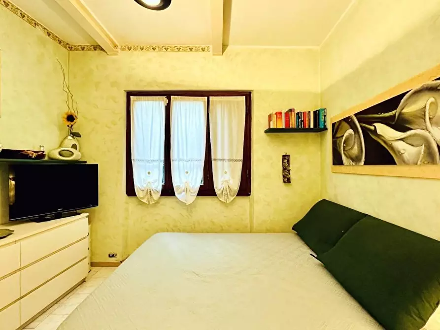 Immagine 23 di Casa indipendente in vendita  a Pietrasanta