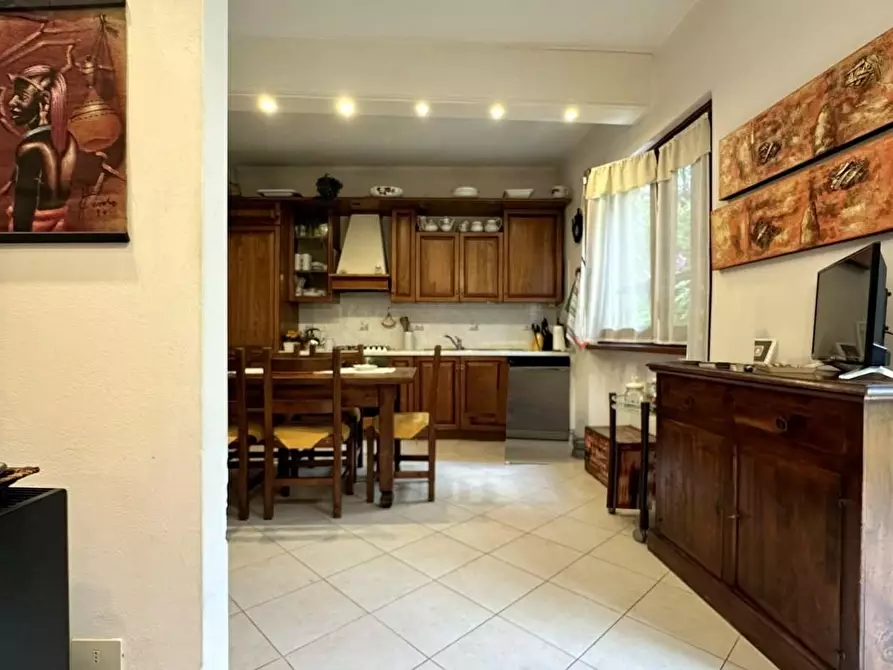 Immagine 4 di Casa indipendente in vendita  a Pietrasanta