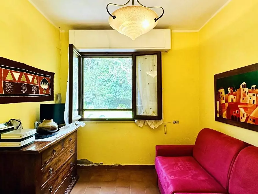 Immagine 13 di Casa indipendente in vendita  a Pietrasanta