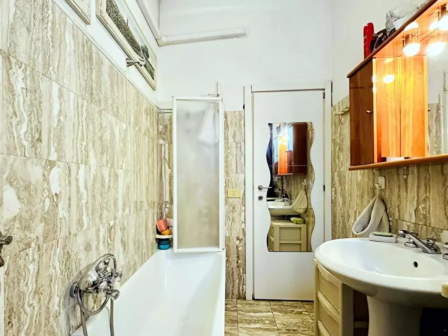 Immagine 27 di Casa indipendente in vendita  a Pietrasanta