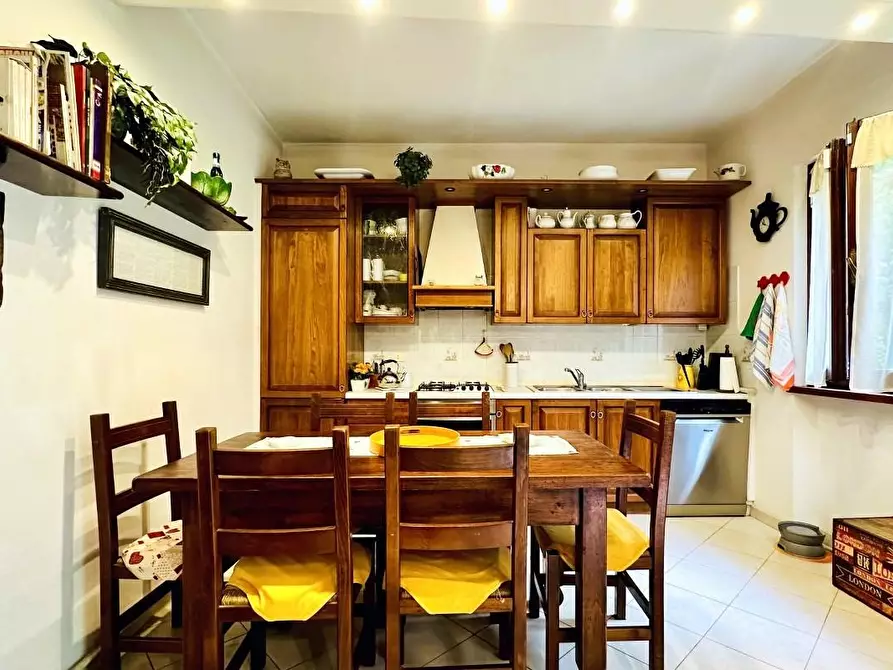Immagine 5 di Casa indipendente in vendita  a Pietrasanta