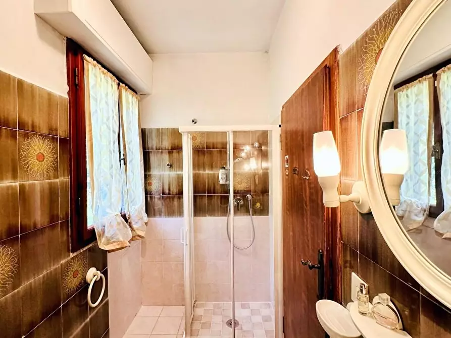 Immagine 51 di Casa indipendente in vendita  a Pietrasanta