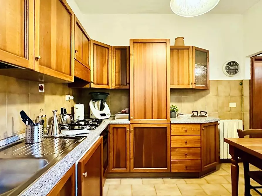 Immagine 40 di Casa indipendente in vendita  a Pietrasanta