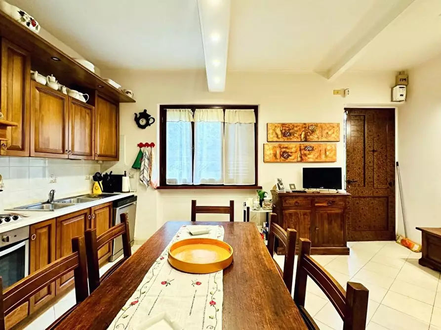 Immagine 7 di Casa indipendente in vendita  a Pietrasanta