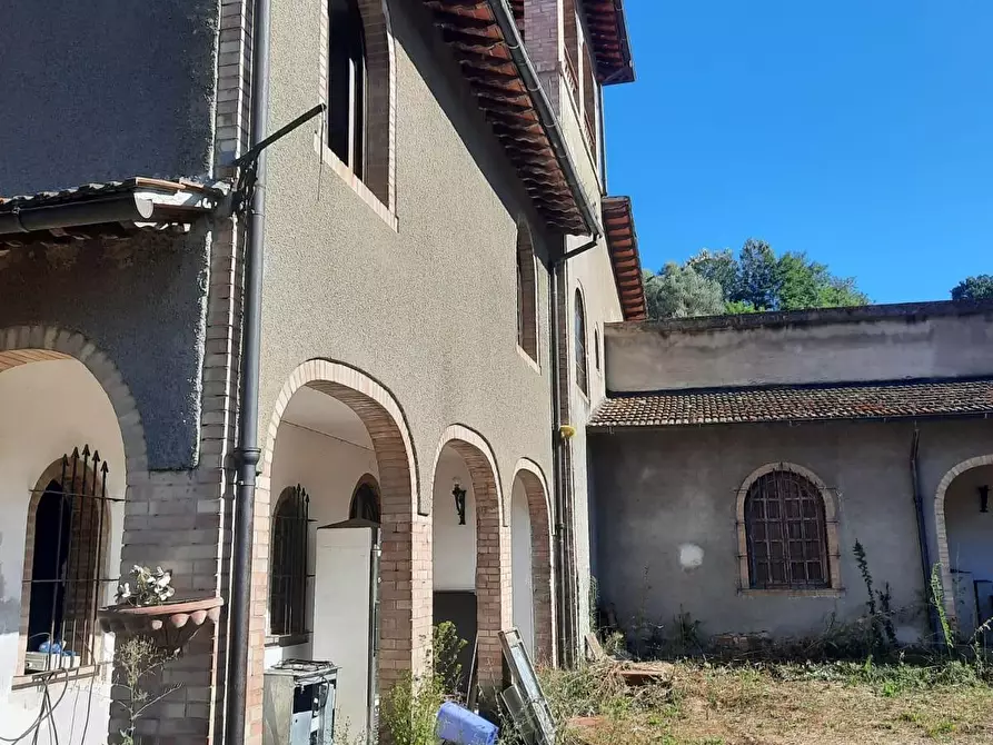 Immagine 15 di Villa in vendita  a Casciana Terme Lari