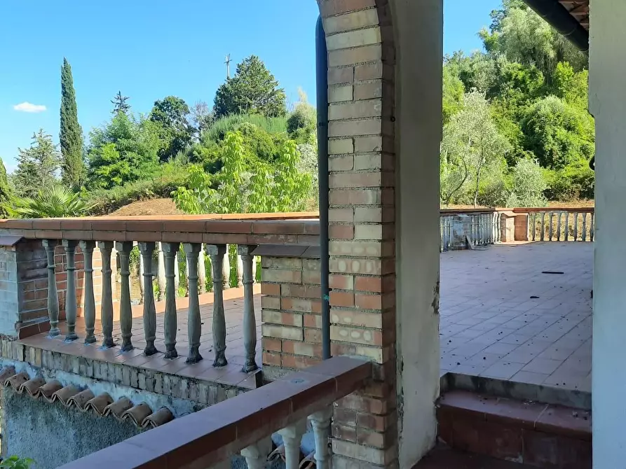 Immagine 7 di Villa in vendita  a Casciana Terme Lari