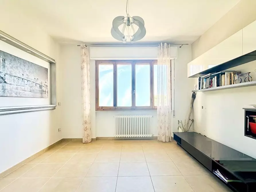 Immagine 1 di Appartamento in vendita  a Seravezza