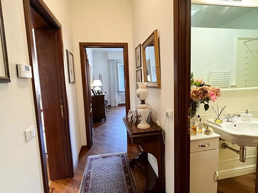 Immagine 27 di Villa in vendita  a Pisa