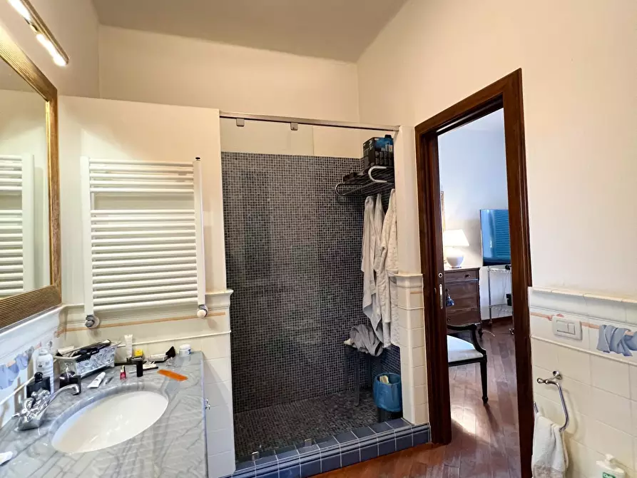 Immagine 26 di Villa in vendita  a Pisa