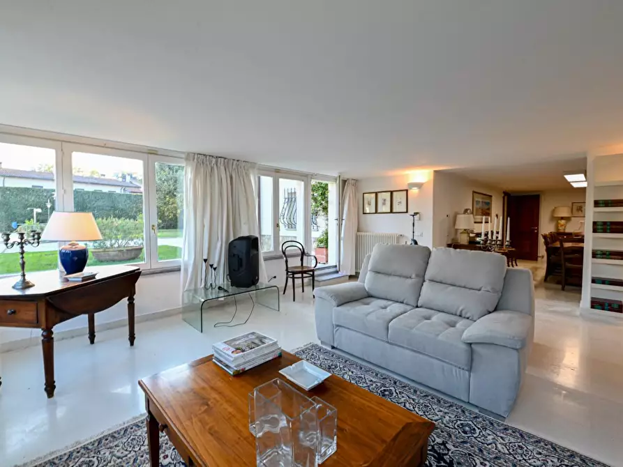 Immagine 32 di Villa in vendita  a Pisa