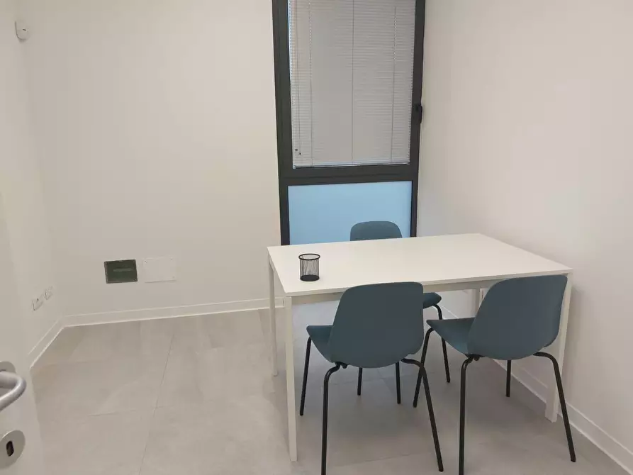 Immagine 10 di Ufficio in affitto  a San Miniato