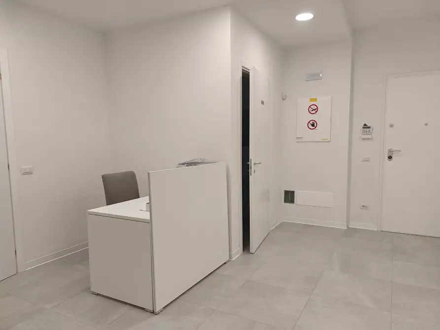 Immagine 2 di Ufficio in affitto  a San Miniato