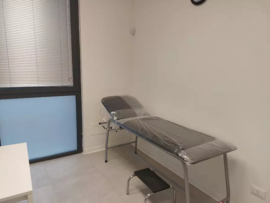 Immagine 9 di Ufficio in affitto  a San Miniato