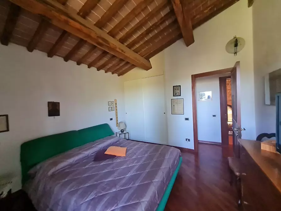 Immagine 38 di Casa colonica in vendita  a Monteriggioni