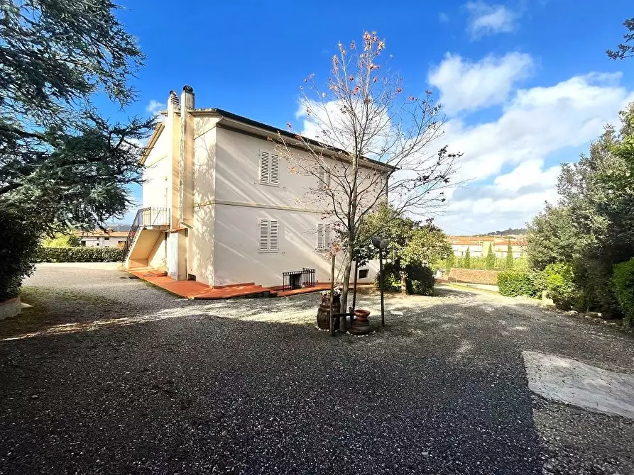 Immagine 3 di Villa in vendita  a Certaldo