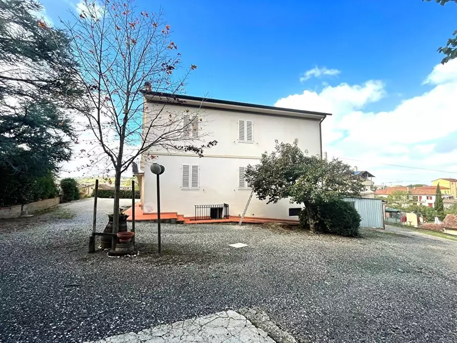 Immagine 4 di Villa in vendita  a Certaldo