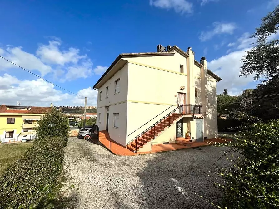 Immagine 2 di Villa in vendita  a Certaldo