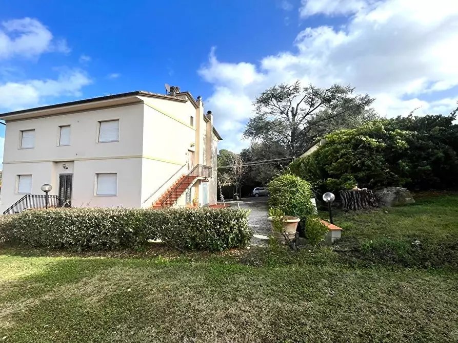Immagine 1 di Villa in vendita  a Certaldo