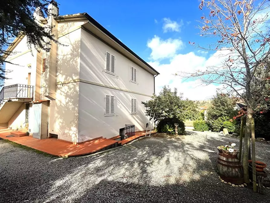 Immagine 5 di Villa in vendita  a Certaldo