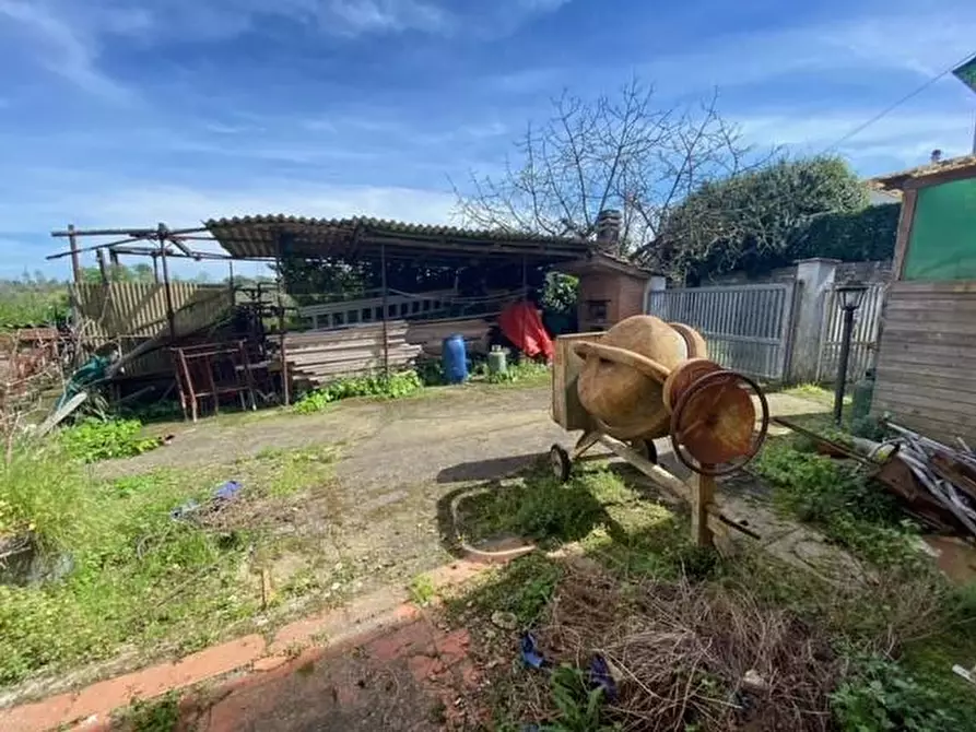 Immagine 6 di Casa bifamiliare in vendita  a Santa Maria A Monte