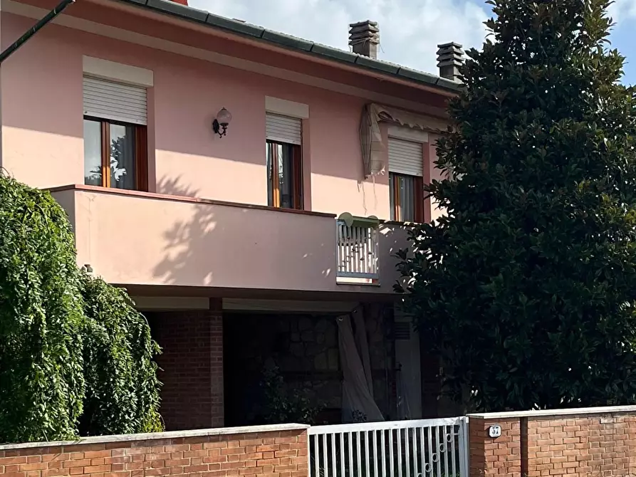 Immagine 1 di Casa indipendente in vendita  a Ponsacco