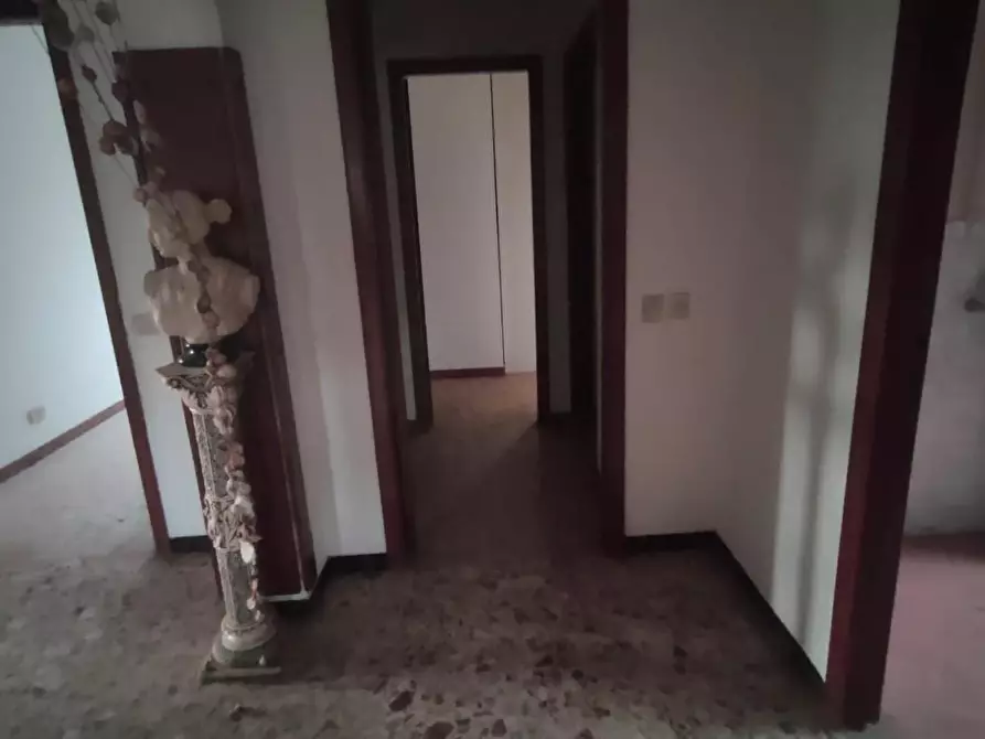 Immagine 21 di Appartamento in vendita  a Castelnuovo Magra