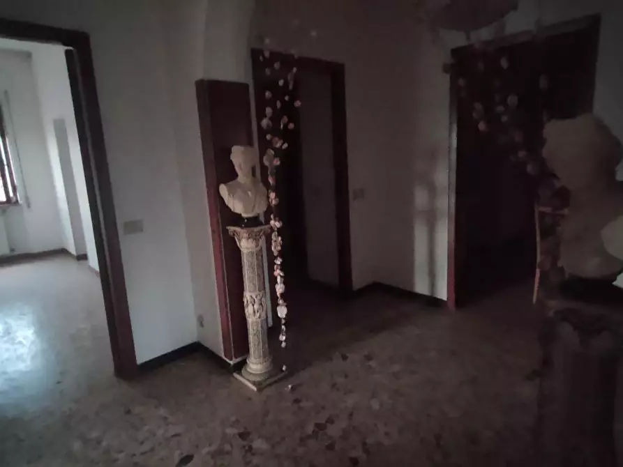 Immagine 14 di Appartamento in vendita  a Castelnuovo Magra