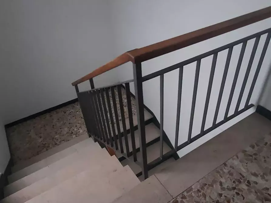 Immagine 5 di Appartamento in vendita  a Castelnuovo Magra