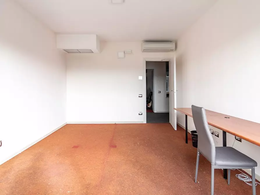 Immagine 15 di Attività artigianale in vendita  a Empoli