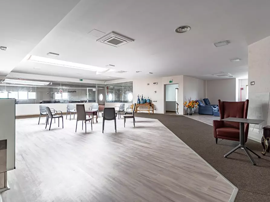 Immagine 6 di Attività artigianale in vendita  a Empoli