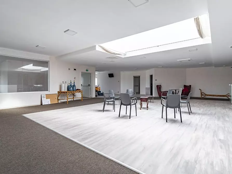 Immagine 4 di Attività artigianale in vendita  a Empoli