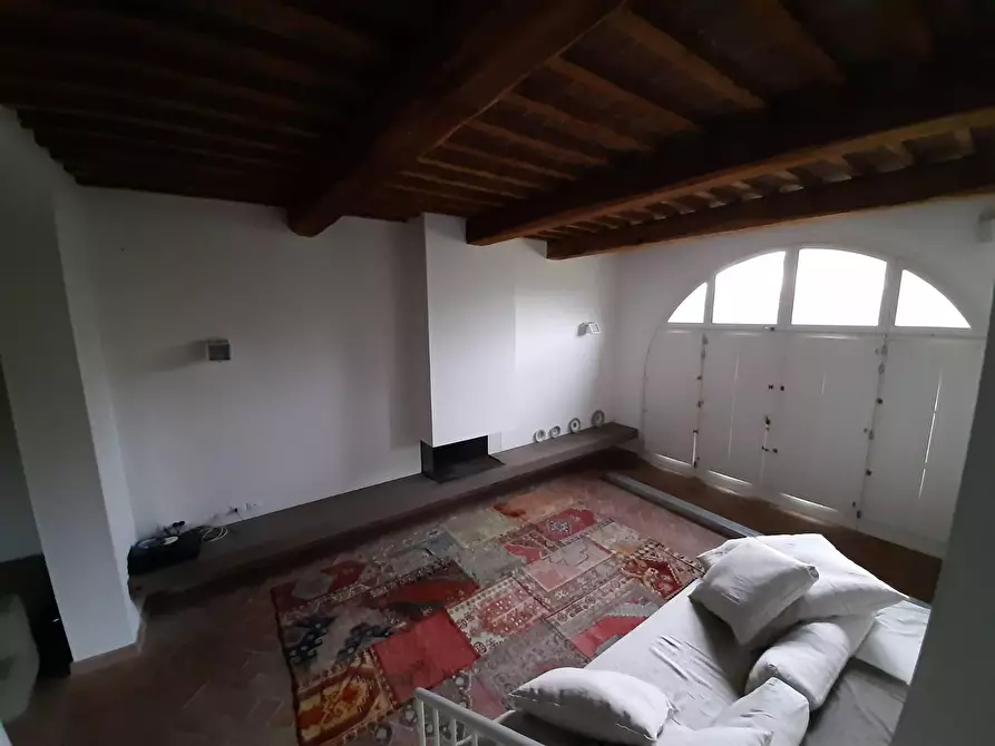 Immagine 9 di Casa bifamiliare in vendita  a San Giuliano Terme