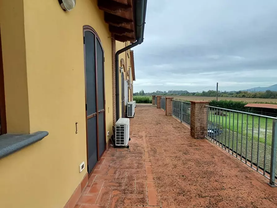 Immagine 4 di Villa in vendita  a Montopoli In Val D'arno