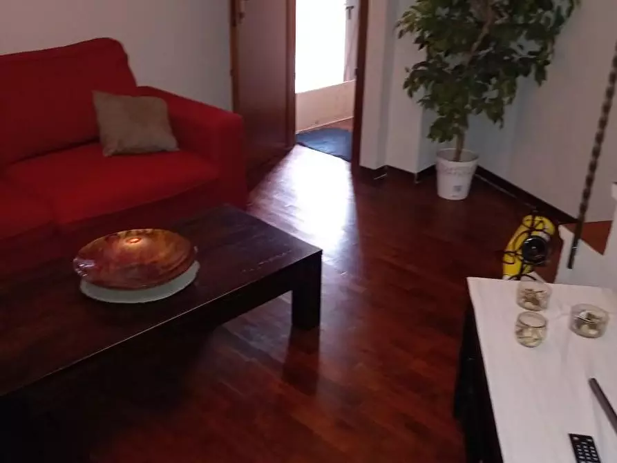 Immagine 8 di Appartamento in vendita  a Cascina