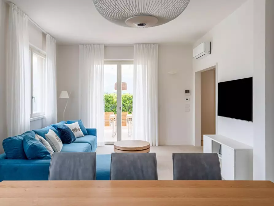 Immagine 21 di Villa in affitto  a Forte Dei Marmi