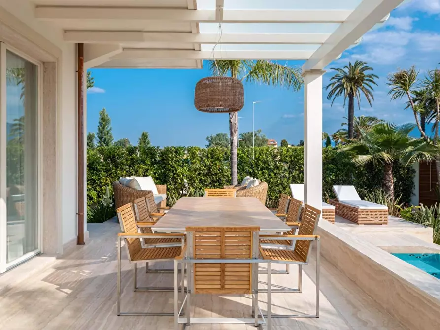 Immagine 7 di Villa in affitto  a Forte Dei Marmi