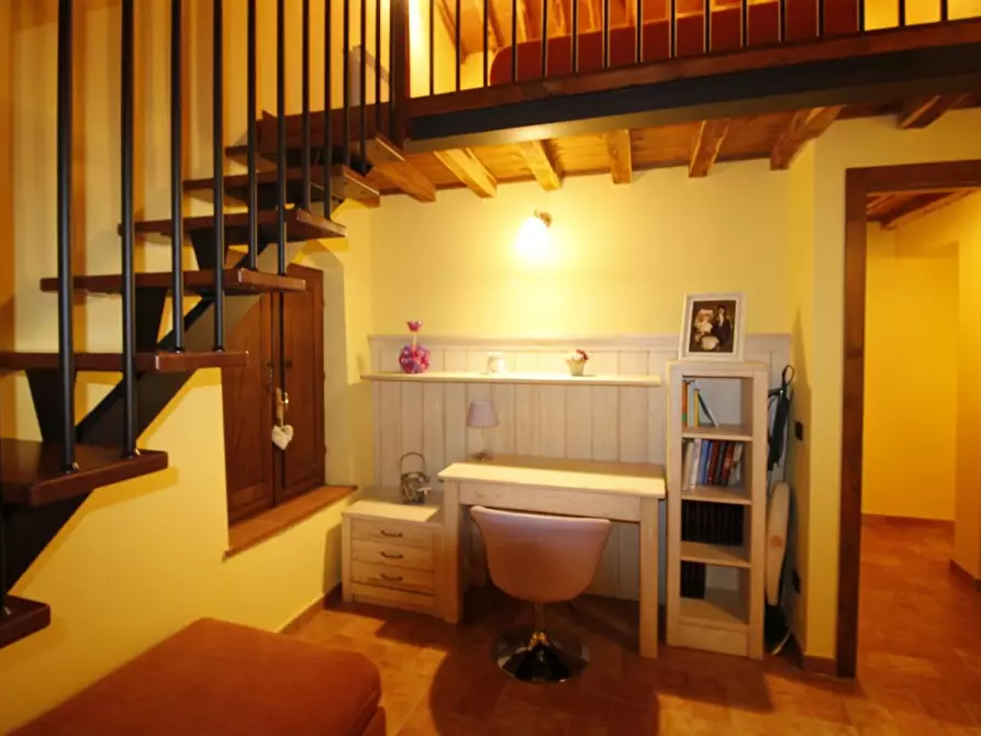 Immagine 9 di Appartamento in vendita  a Casole D'elsa