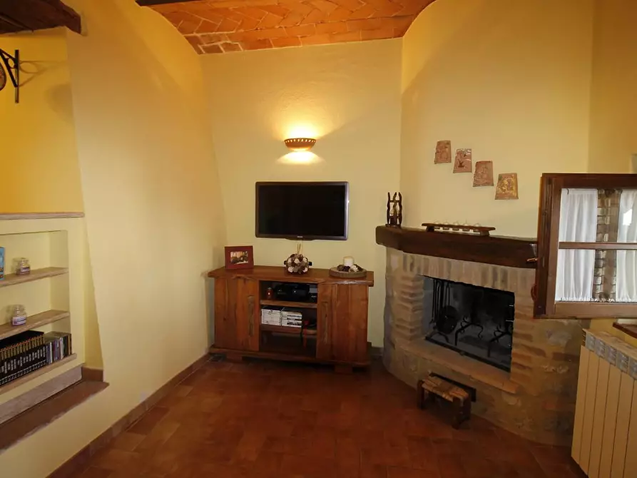 Immagine 16 di Appartamento in vendita  a Casole D'elsa