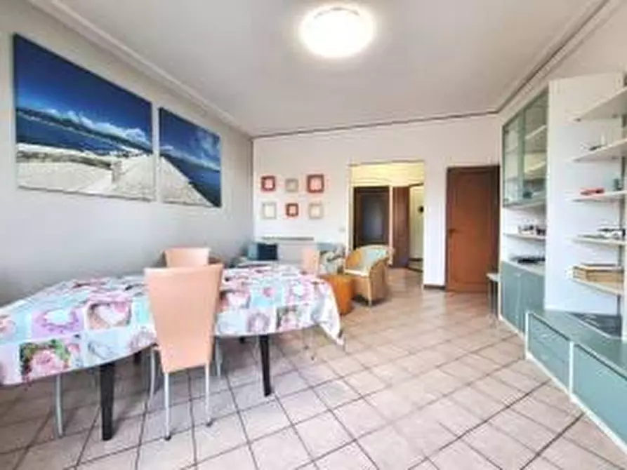 Immagine 9 di Appartamento in vendita  a Viareggio