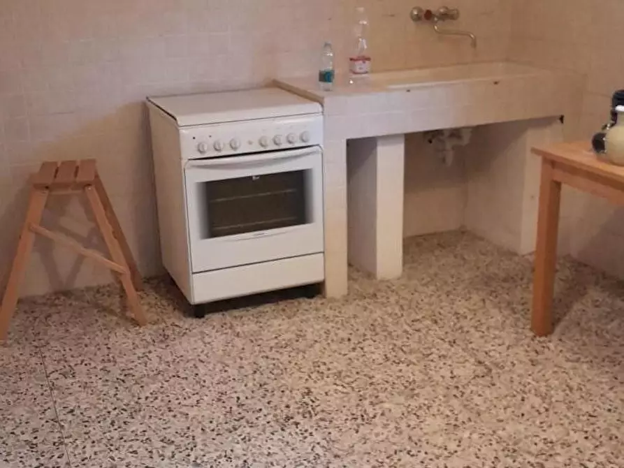 Immagine 12 di Casa indipendente in vendita  a Massa