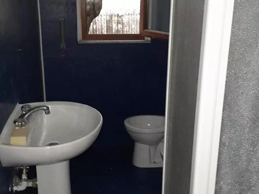 Immagine 11 di Casa indipendente in vendita  a Massa