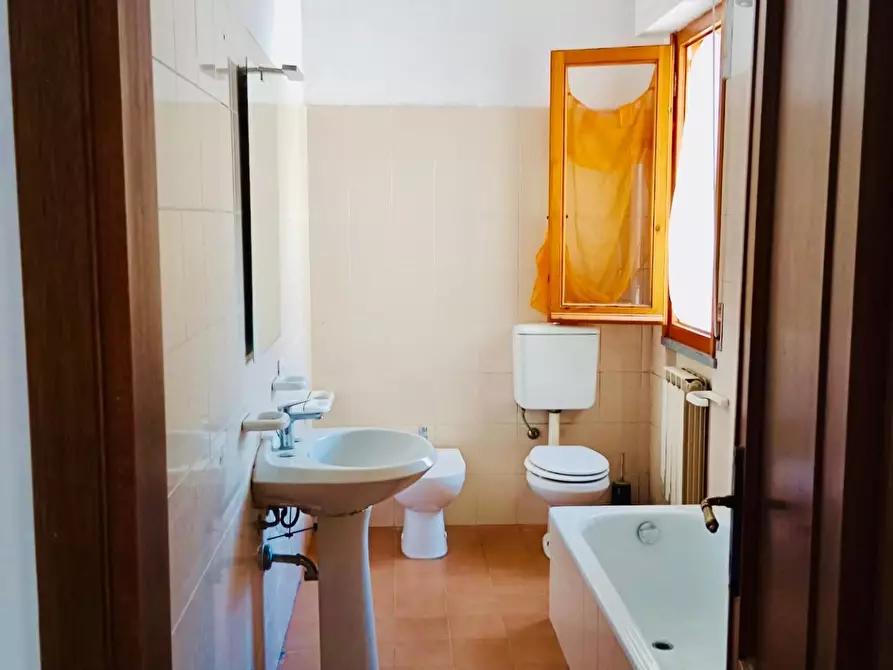 Immagine 6 di Appartamento in vendita  a Massarosa