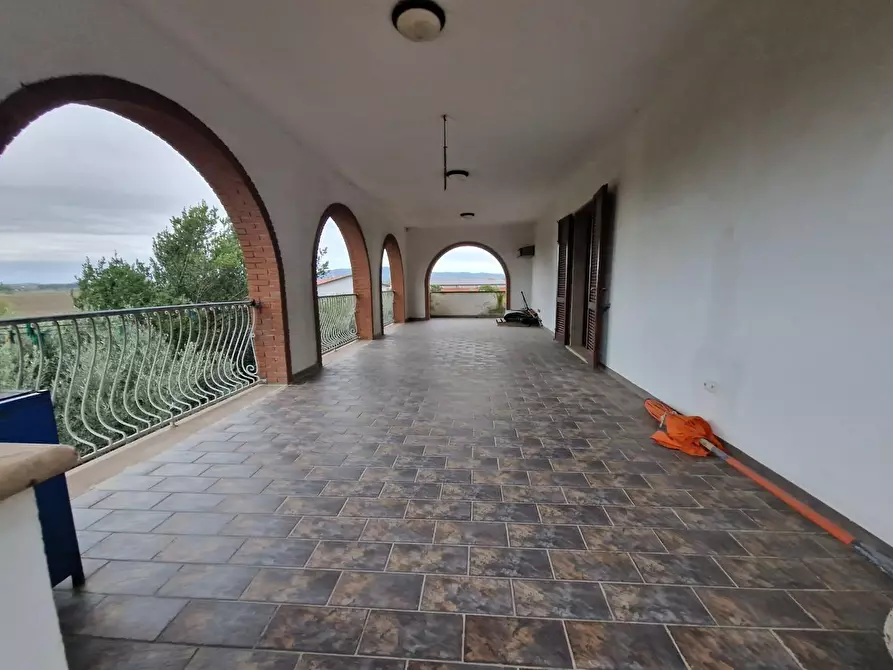 Immagine 17 di Casa colonica in vendita  a Cecina