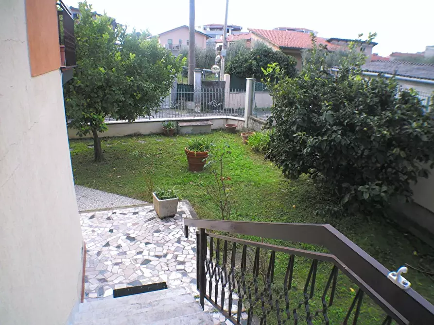 Immagine 50 di Casa indipendente in vendita  a Carrara