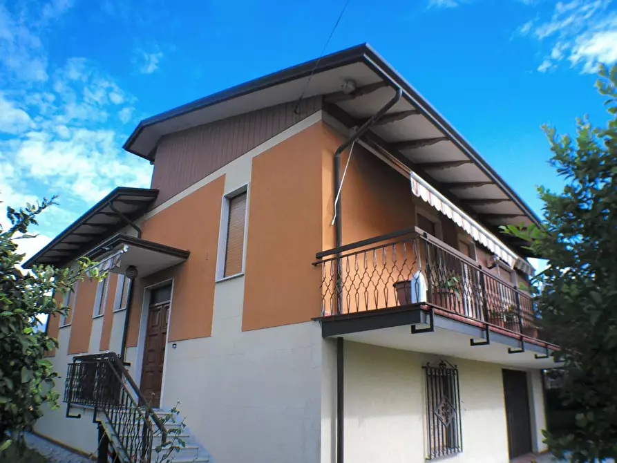 Immagine 4 di Casa indipendente in vendita  a Carrara