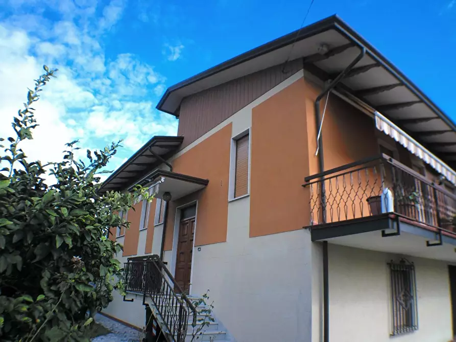 Immagine 6 di Casa indipendente in vendita  a Carrara