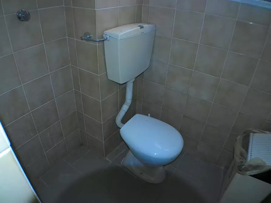 Immagine 19 di Casa indipendente in vendita  a Carrara