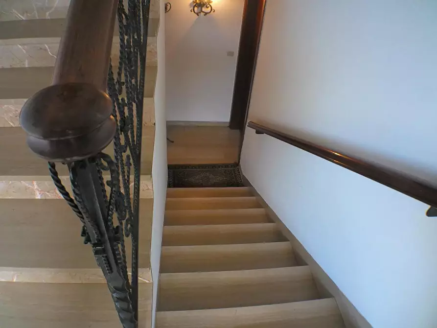 Immagine 17 di Casa indipendente in vendita  a Carrara