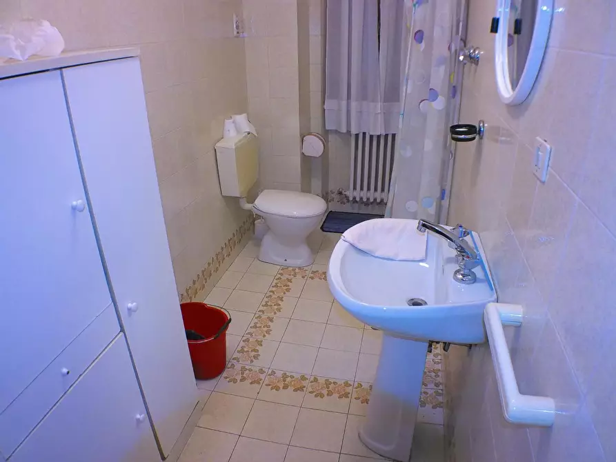 Immagine 37 di Casa indipendente in vendita  a Carrara