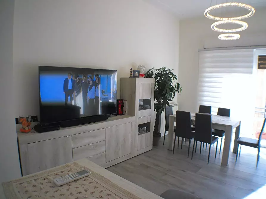 Immagine 2 di Appartamento in vendita  a Carrara